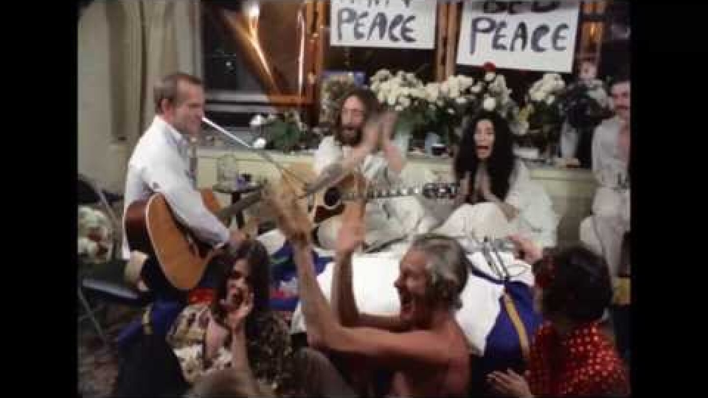 Plastic Ono Band - Give Peace A Chance (1969)