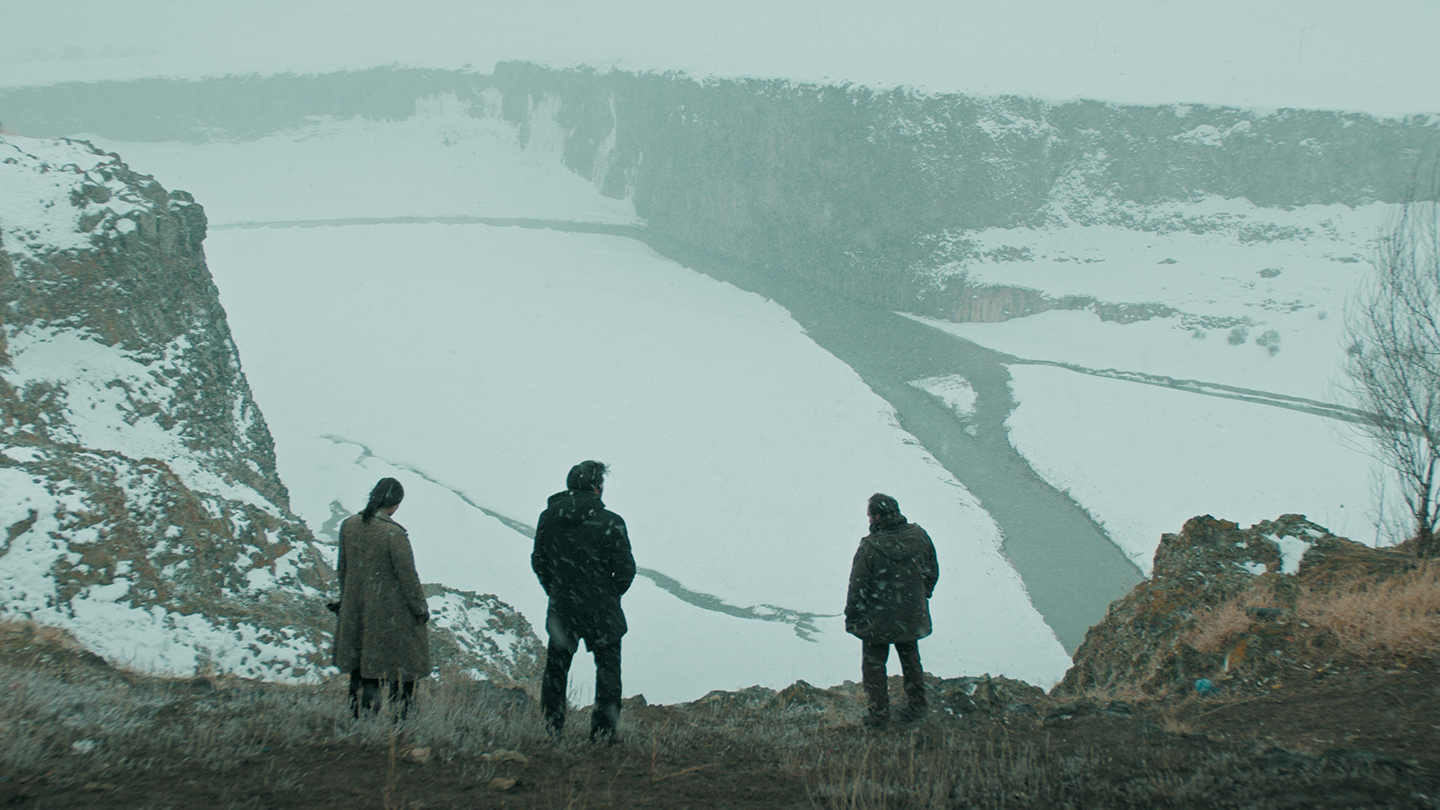 ΞΕΡΑ ΧΟΡΤΑ - ABOUT DRY GRASSES (Greek trailer)