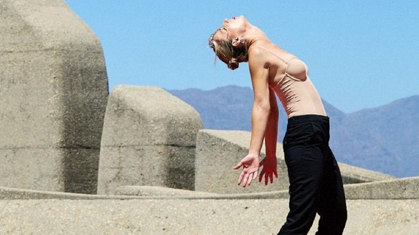 Irene Skylakaki - Dead People (Official Video)