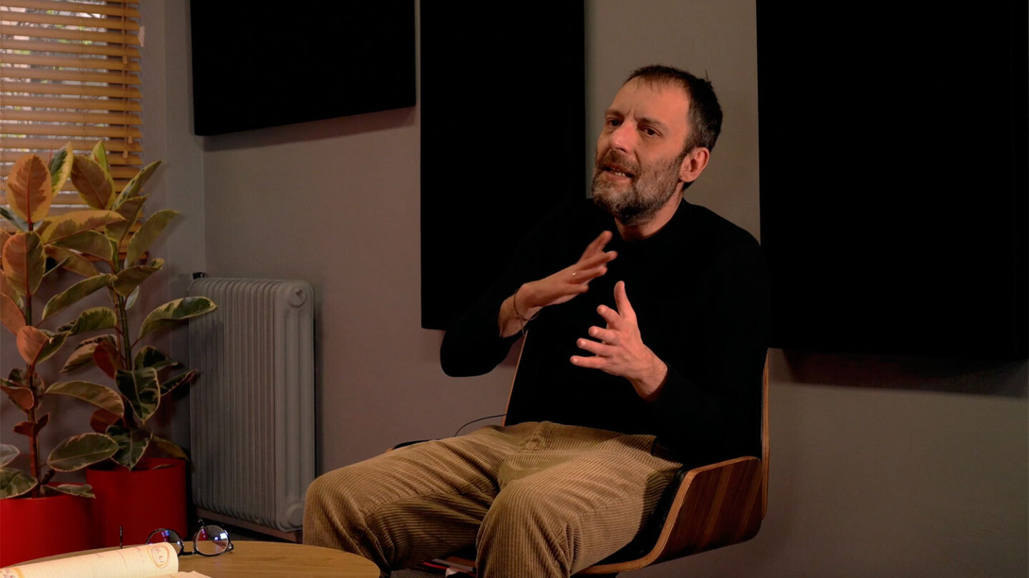 Vidcast Μακριά από το Πλήθος | Αύγουστος Κορτώ (και Τζέρι): Η δυστυχία είναι βαθιά αντιπαραγωγική