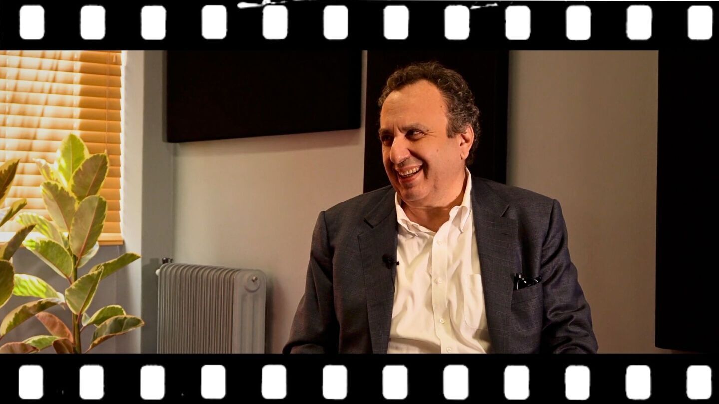 Μακριά από το Πλήθος | Χρήστος Χωμενίδης: Το νόημα της ζωής είναι η απόλαυση
