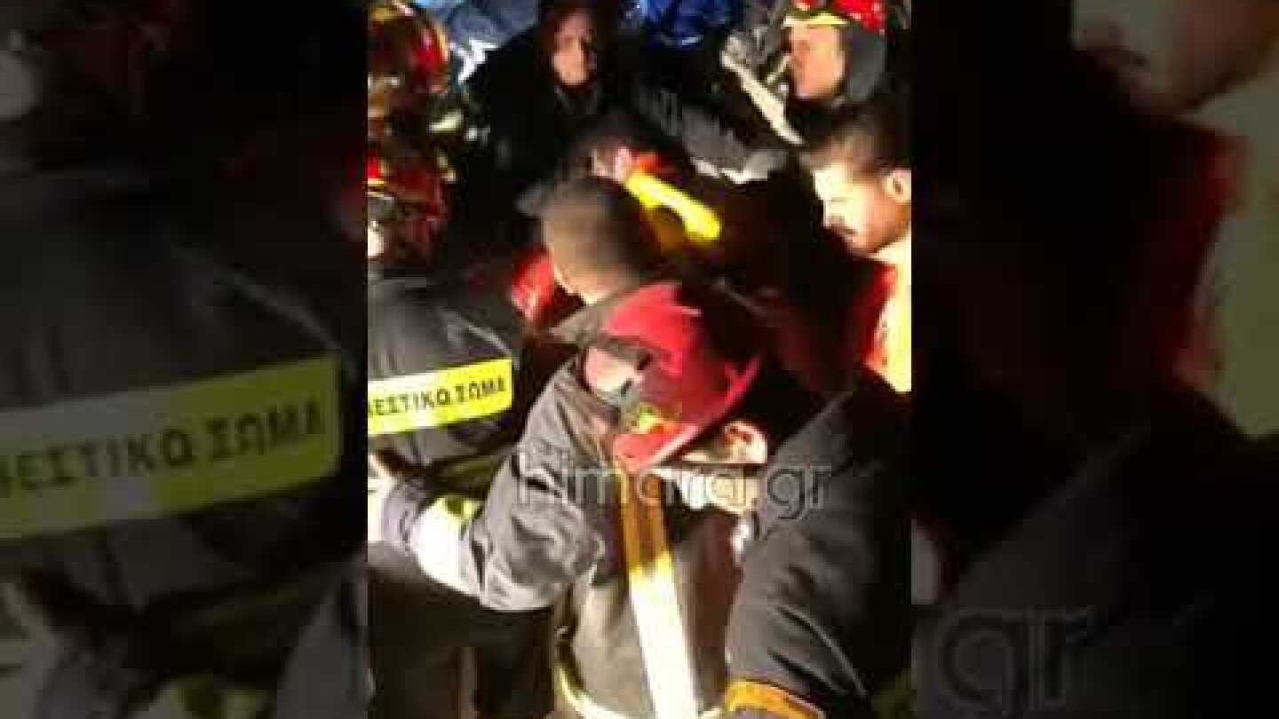 Η ΕΜΑΚ απεγκλωβιζει 24χρονο στο Δυρράχιο