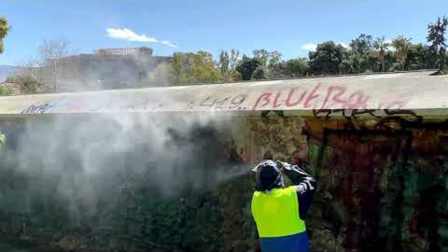 Μεγάλη αντιγκράφιτι παρέμβαση στην Ερμού από τον Δήμο Αθηναίων