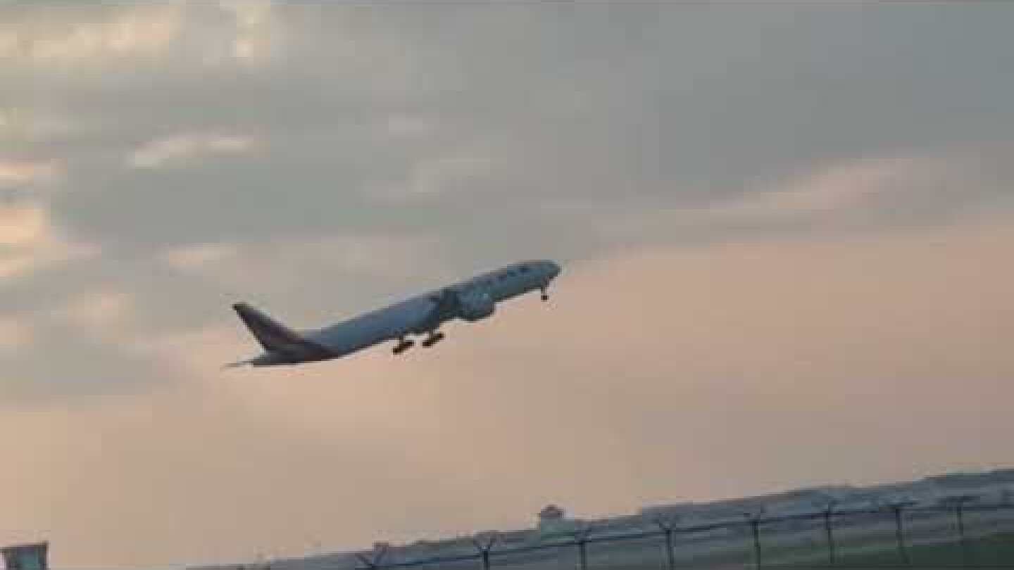 Tail strike at CVG