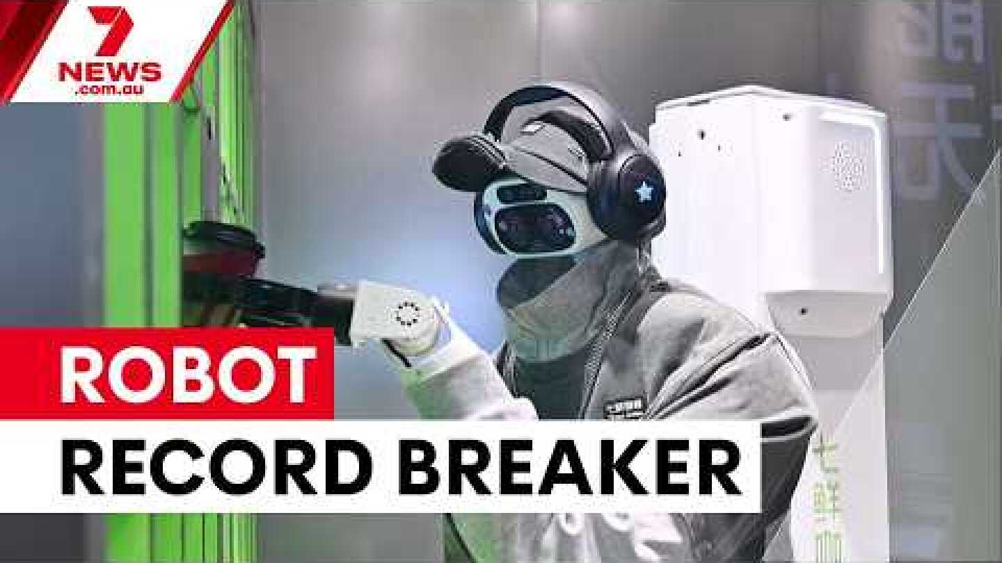Robot barista breaks world record in Beijing | 7NEWS
