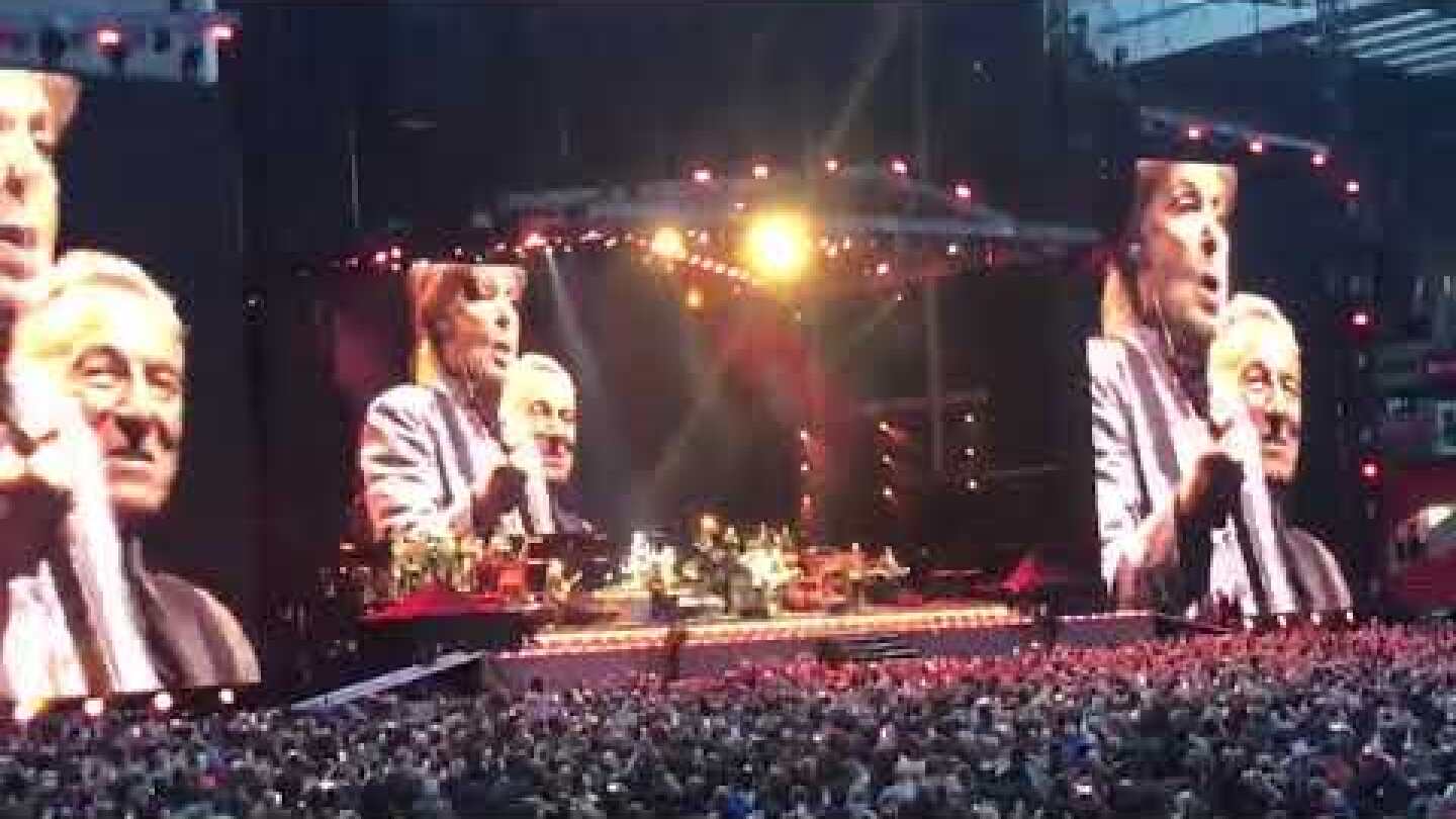 Paul McCartney with Bruce Springsteen "Can't buy me Love" Liverpool 7.6.2025