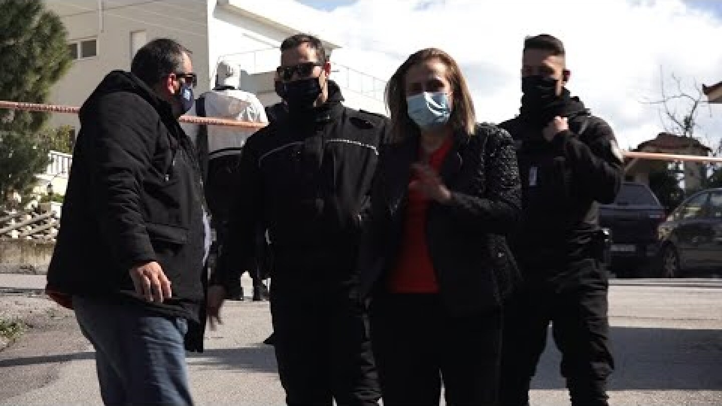 Δολοφονήθηκε ο δημοσιογράφος Γιώργος Καραϊβάζ σε ενέδρα έξω από το σπίτι του