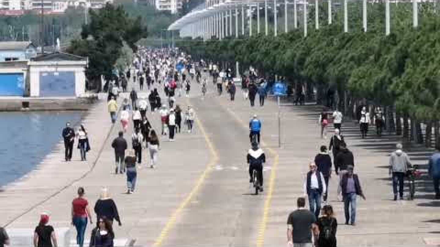 Κόσμος στη Νέα Παράλια Θεσσαλονίκης - GRTimes.gr