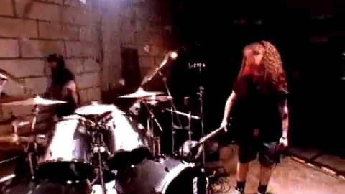 Pantera - I'm Broken (Official Music Video)