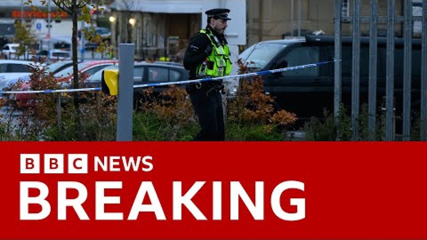 Police say no suggestion stabbing attack on UK train was terror related | BBC News