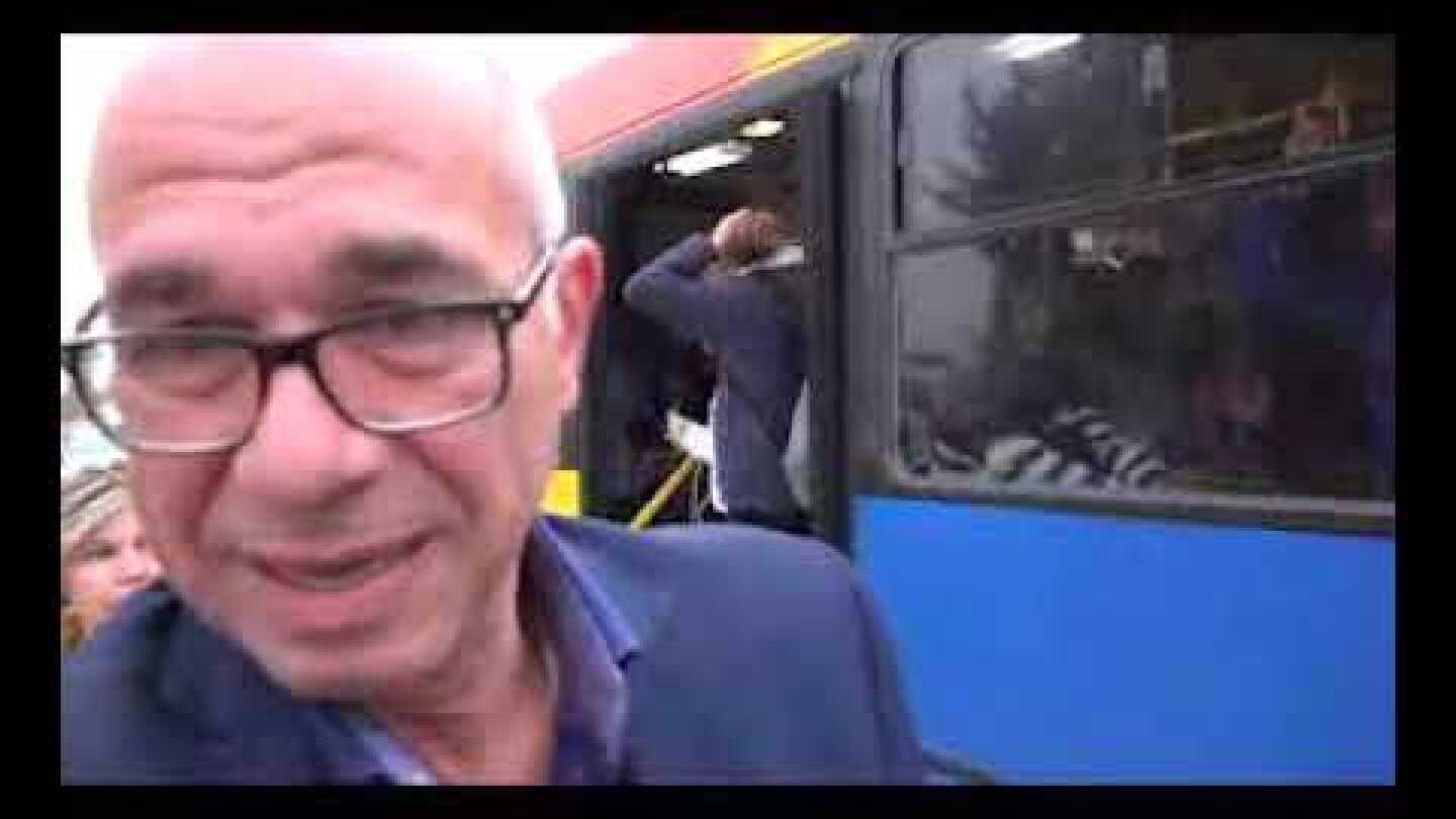 METAΦΟΡΑ 95 ΜΑΘΗΤΩΝ ΑΠΟ ΚΑΡΔΙΑ ΣΤΟ ΛΥΚΕΙΟ ΤΡΙΛΟΦΟΥ