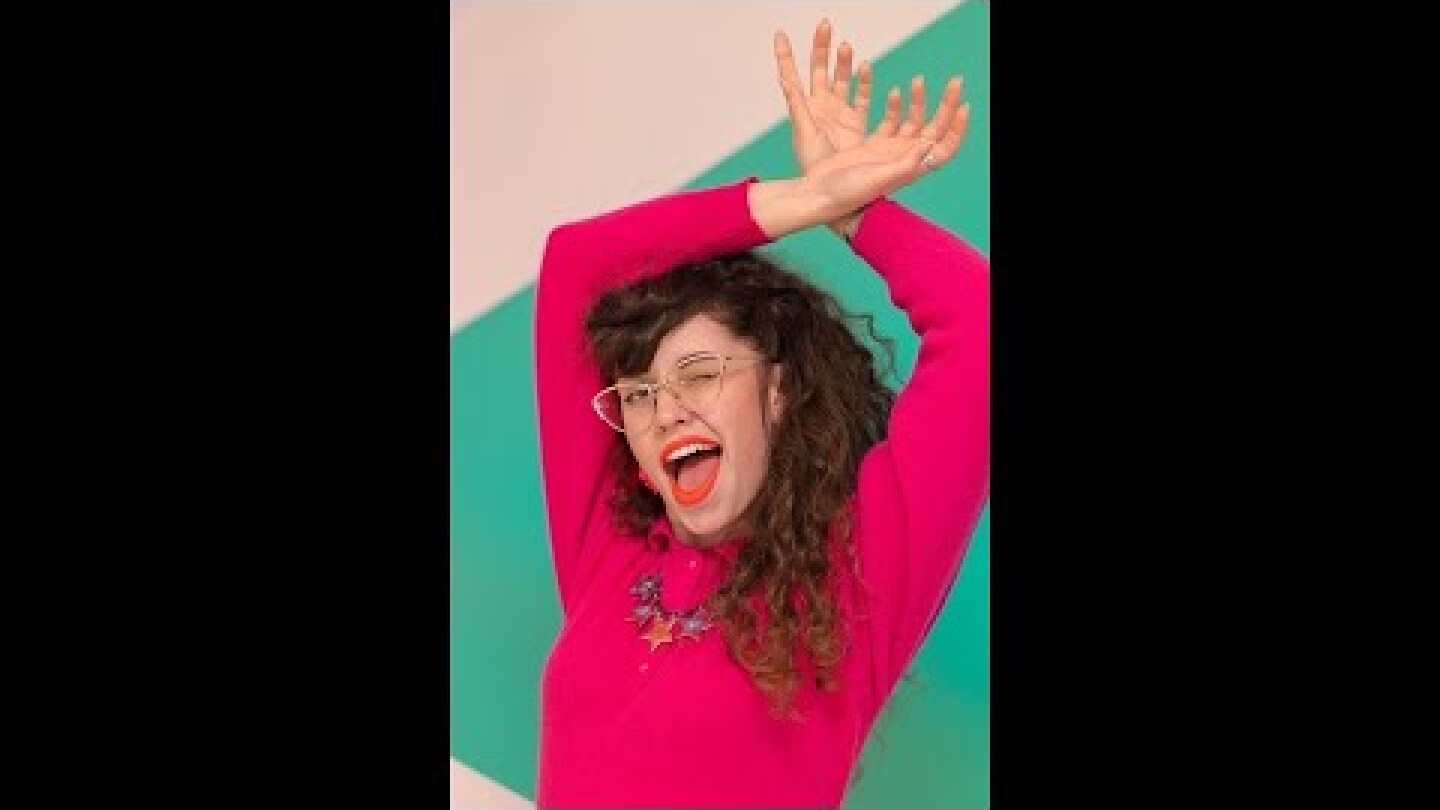 Μπούκλα 99 - Νεφέλη Μεγκ | Παρακολουθήσεις και πρωινό σεξ