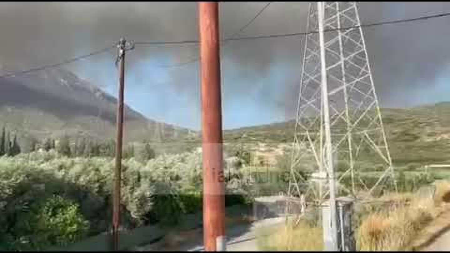 Nafpaktia news:Ξεφεύγει η πυρκαγιά στη Φωκίδα.