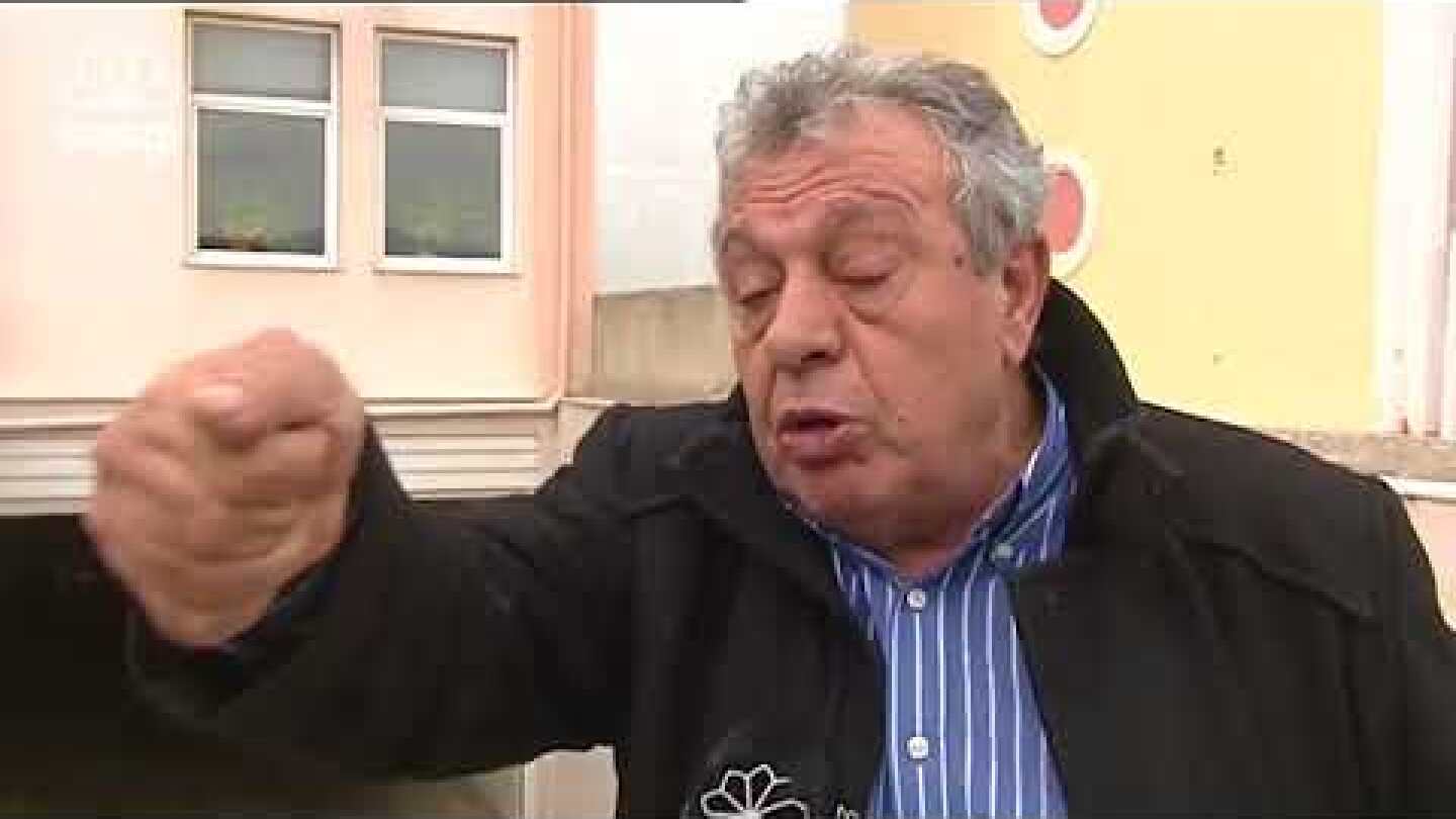 ΑΧΑΡΝΕΣ: Επιχείρησε να πνίξει εφοριακό και να του βγάλει το μάτι