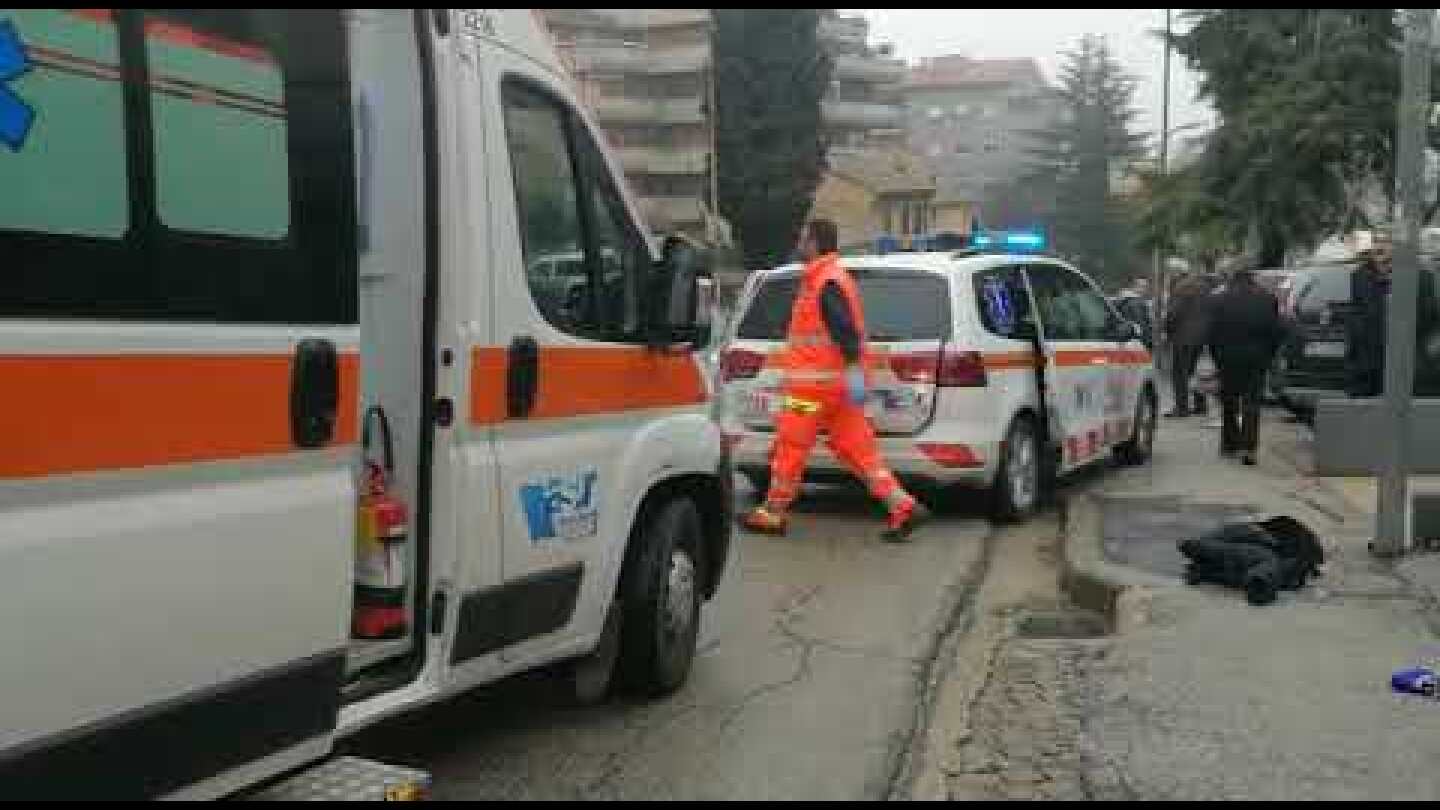 Tentata esecuzione in via dei Velini a Macerata: killer spara da un'auto contro un passante