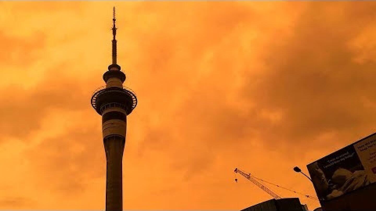 Watch sky over Auckland, New Zealand turn orange from bushfires raging in Australia