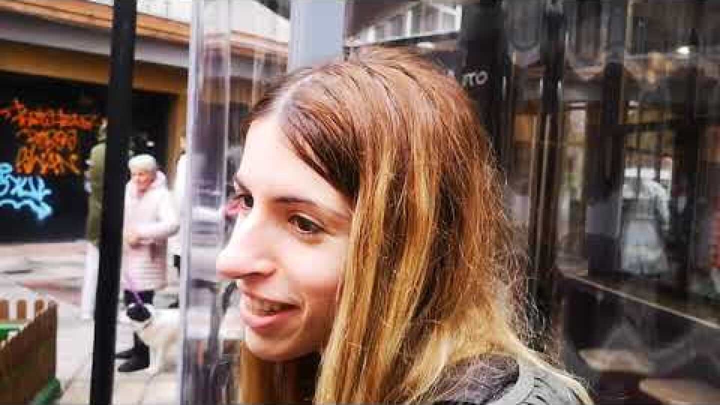 Ένοικος πολυκατοικίας όπου ξέσπασε φωτιά - GRTimes.gr