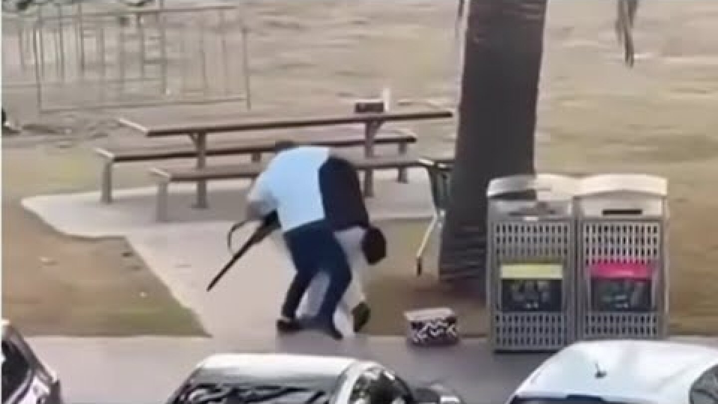 12 dead in Australia attack on Hanukkah; video shows man fight shooter | NBC4 Washington