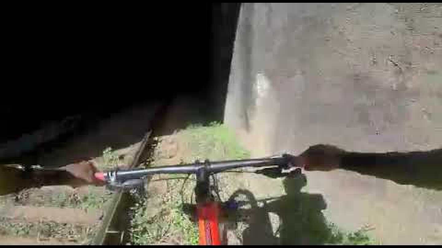 Cuidado com trem  🚲🚅  #specialized