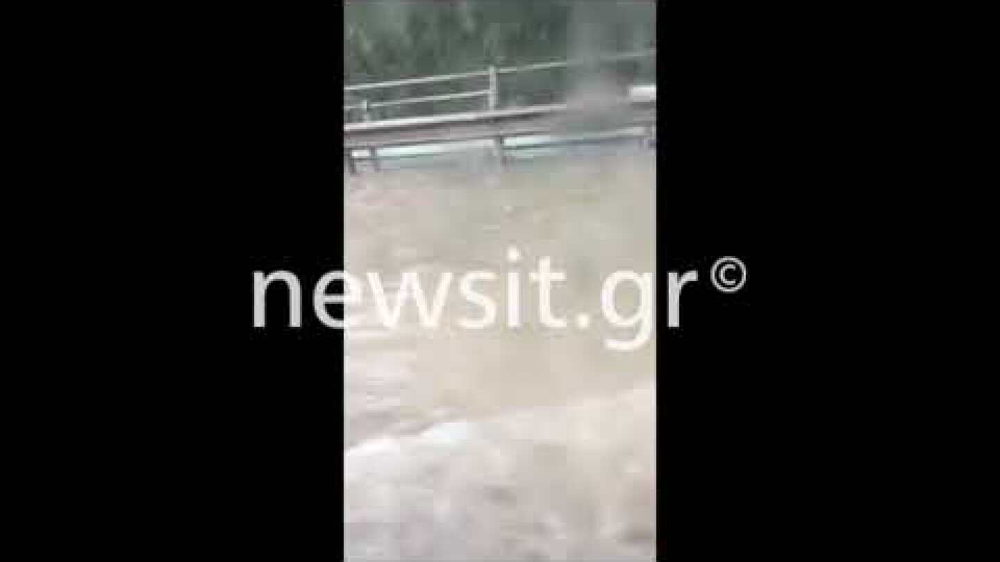 Λεωφόρος Φιλαδελφείας - Βροχή