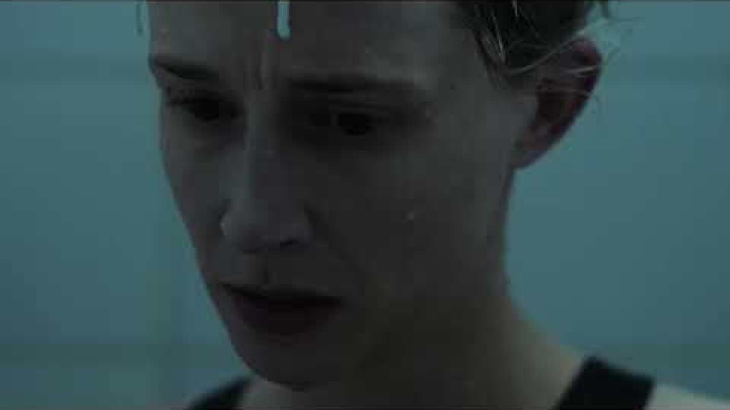 ΜΑΥΡΗ ΦΑΛΑΙΝΑ (greek trailer)