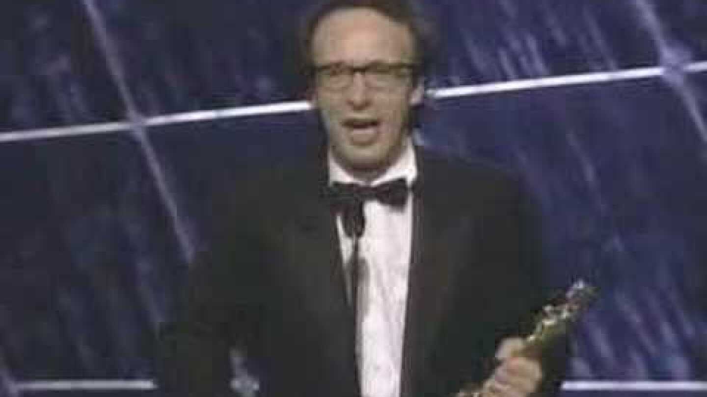 "Life Is Beautiful" Wins Foreign Language Film: 1999 Oscars