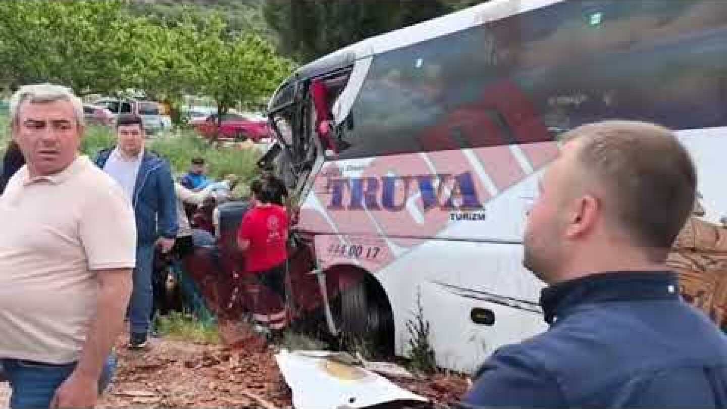 Çanakkale'de feci kaza: 5 ölü, çok sayıda yaralı