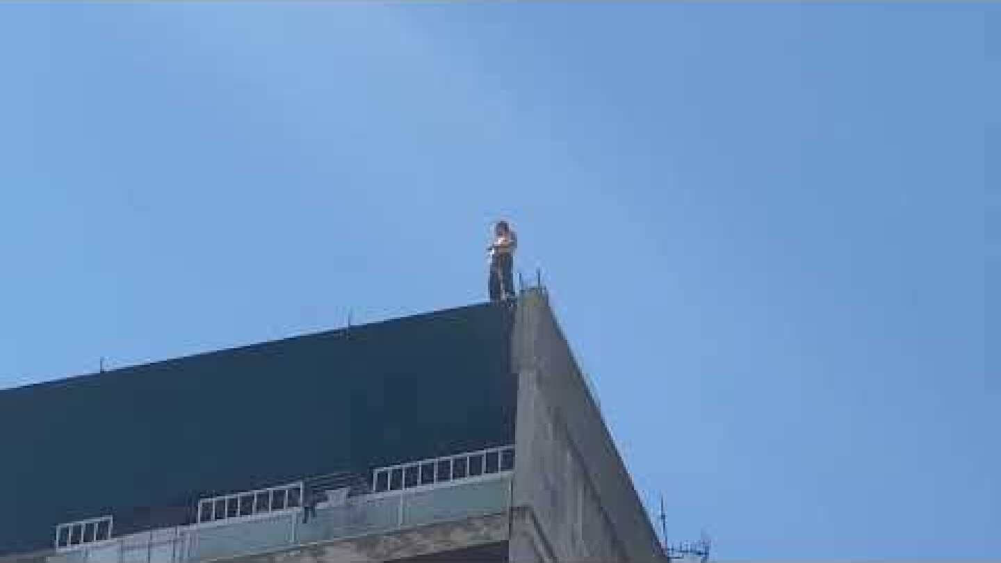 Thestival.gr Απειλεί ότι θα πηδήξει στη Θεσσαλονίκη