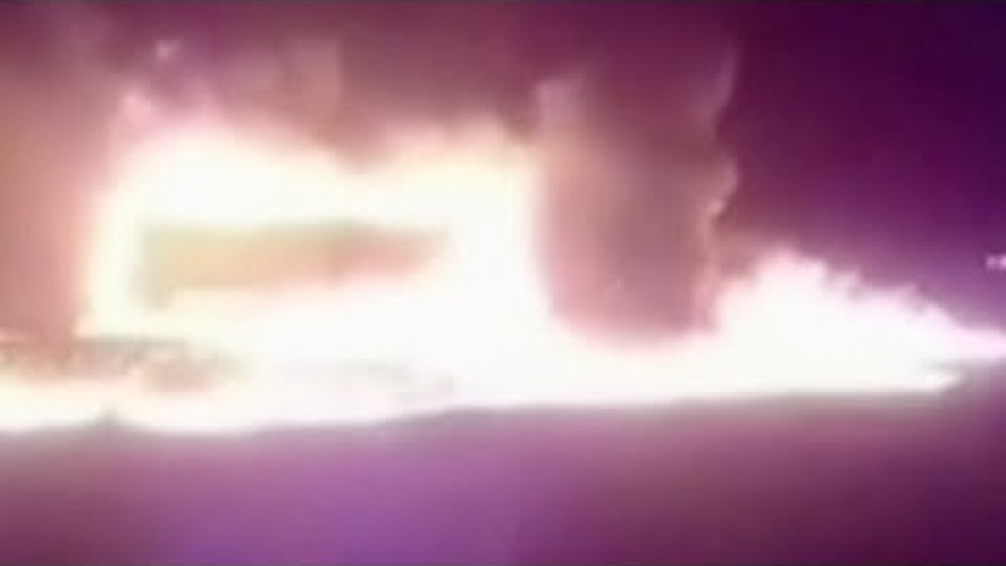 21 killed in bus crash in Iran