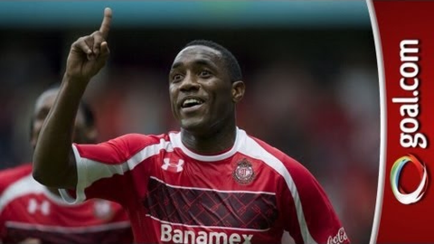 AMAZING bicycle kick lob in Mexico from Luis Tejada