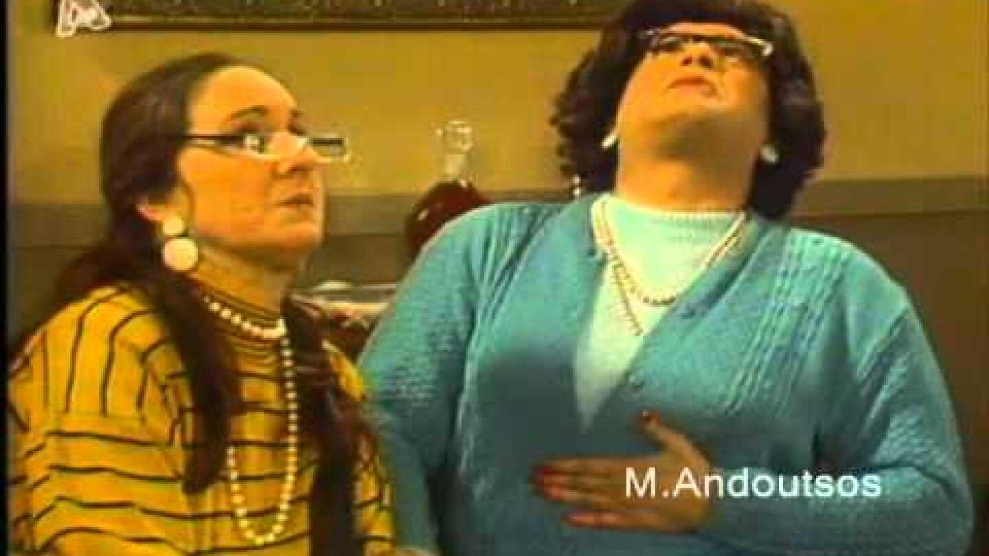 10 Mikroi Mitsoi - O Velonismos Therapeuei Tin Omofoilofilia! H Mana Se Rolo ...Arxivelonisti!