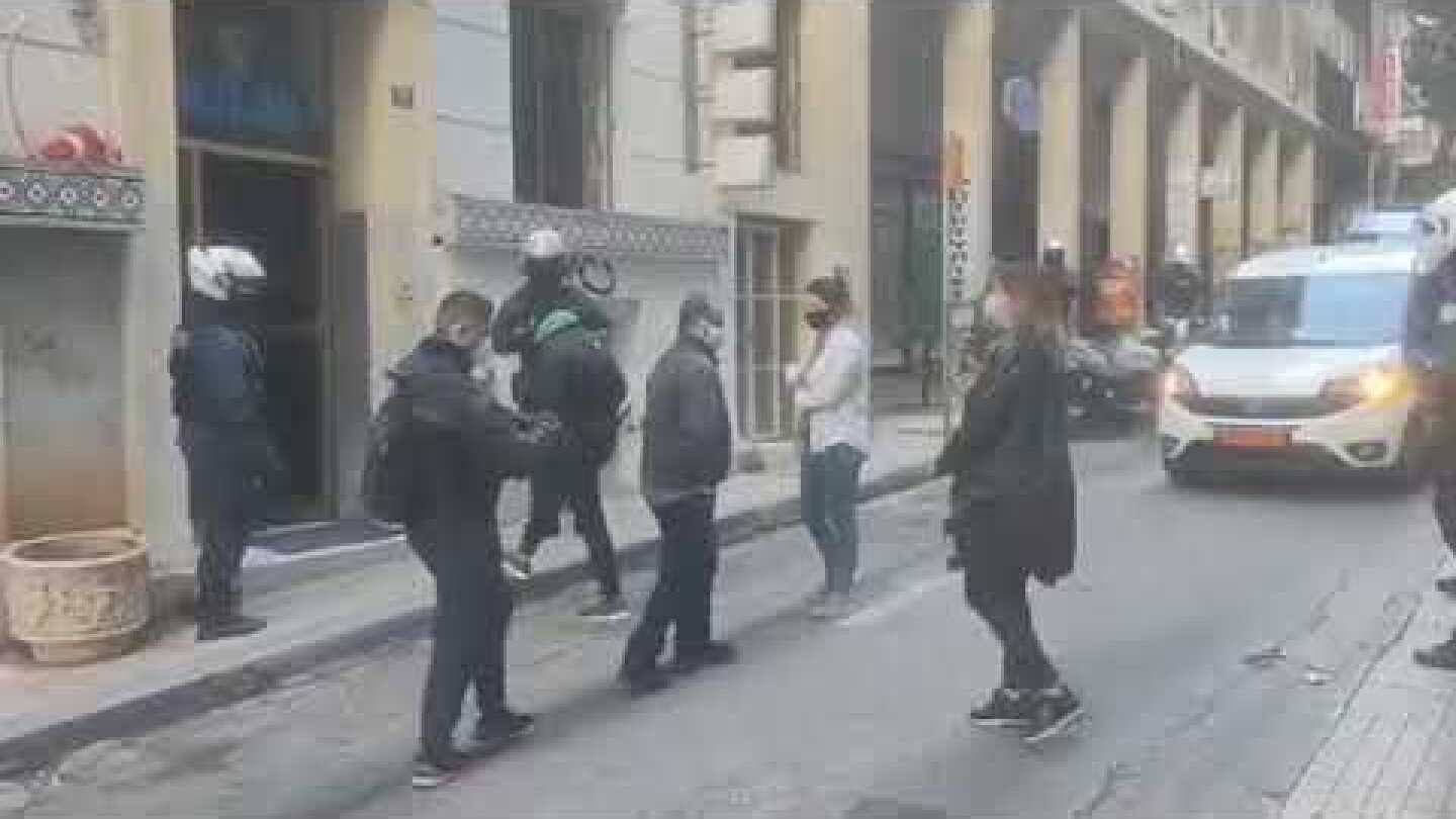 Επιχείρηση εκκένωσης σε κτίριο στο κέντρο της Αθήνας 20/04/21