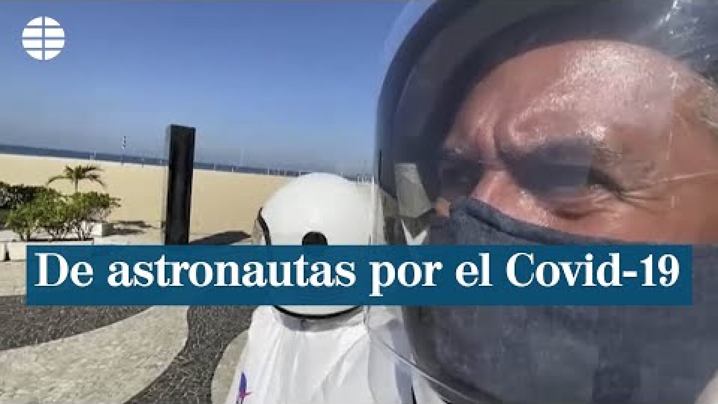 Un matrimonio brasileño utiliza un traje de astronauta para prevenir el coronavirus