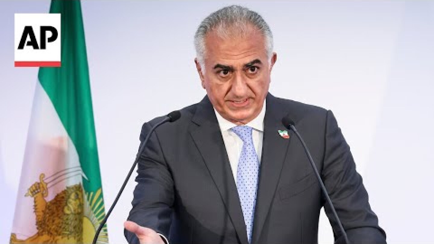 Exiled Crown Prince Reza Pahlavi rises during protests in Iran