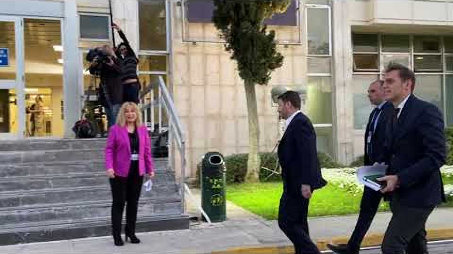 Άφιξη Νίκου Ανδρουλάκη στο Ραδιομέγαρο της ΕΡΤ