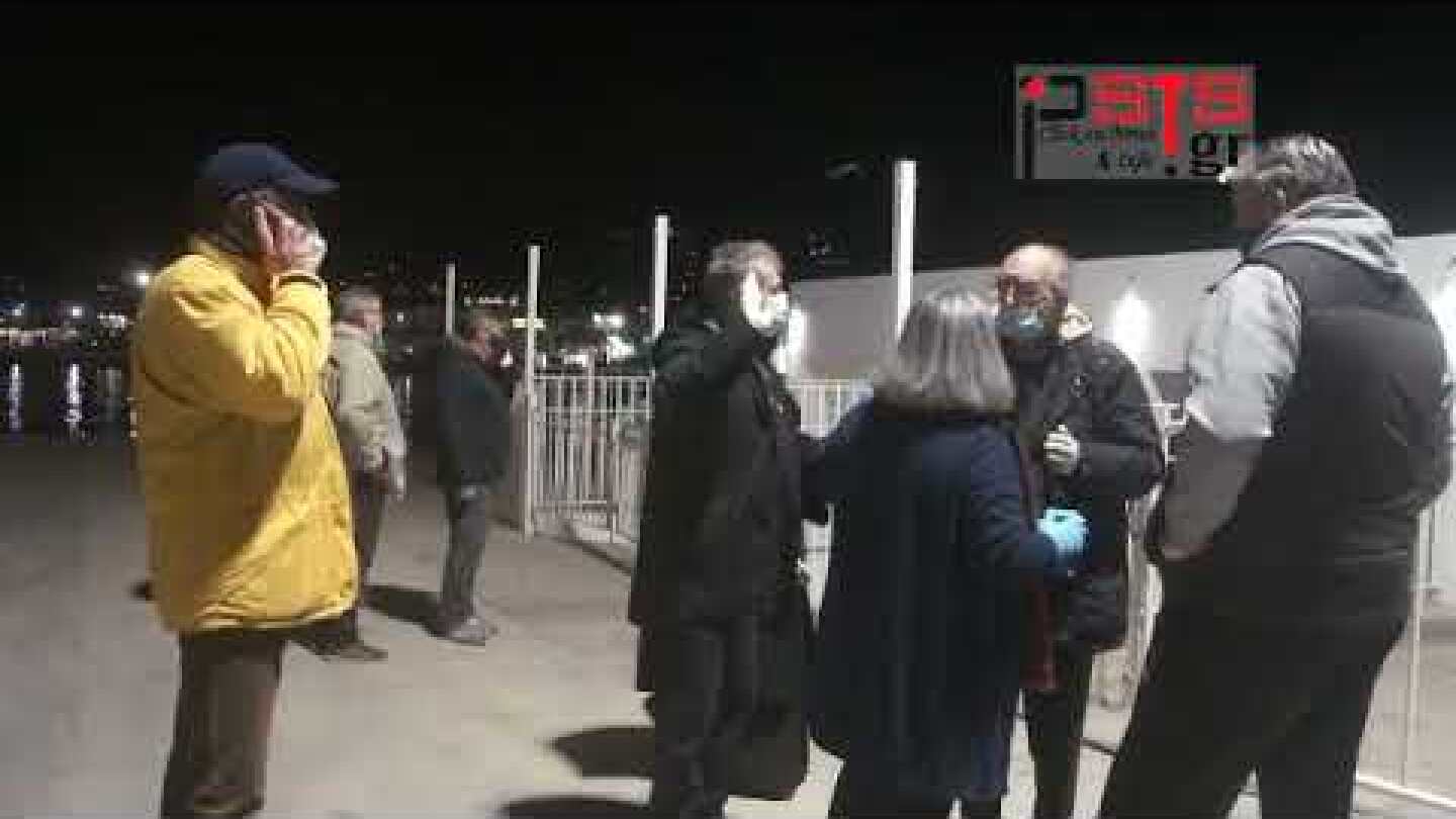 psts.gr: Ναυάγιο στην Πάρο - Διασωθέντες ναυαγοί στο νησί