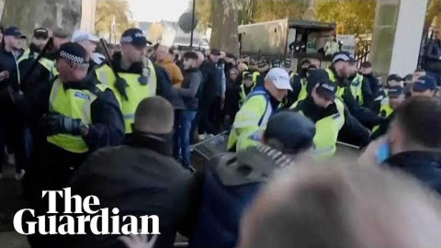 Police and far-right protesters clash near Cenotaph