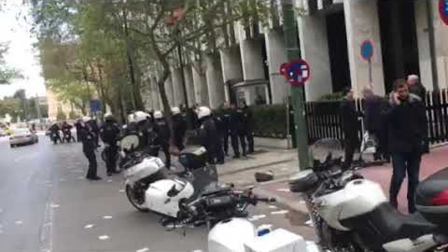 Ρουβίκωνας στο Υπ. Εξωτερικών