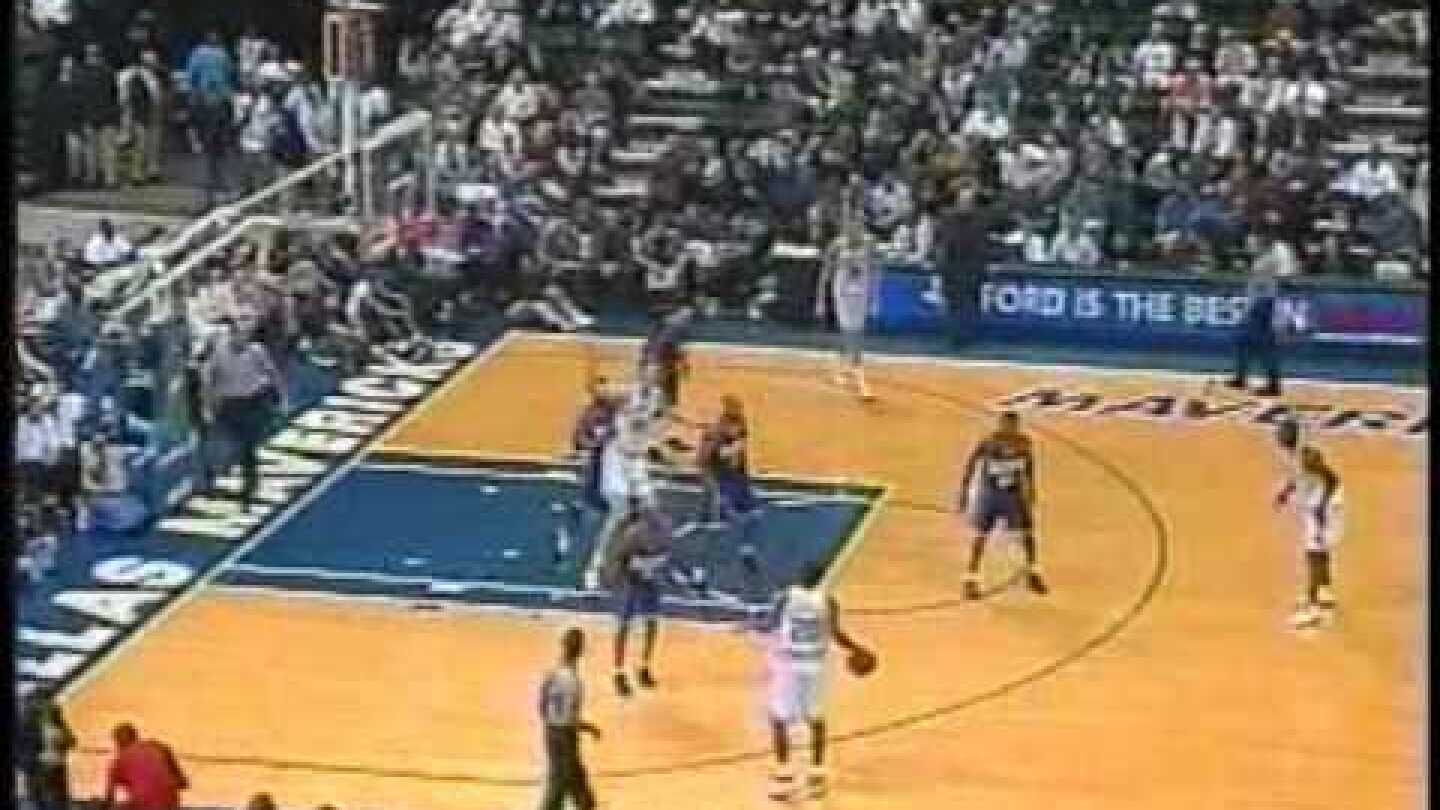 Shawn Bradley (20pts/4blks) vs. Bucks (2000)