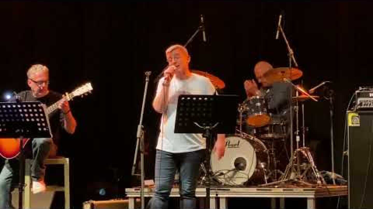 «Θα σας θυμόμαστε πάντα» - Συναυλία για τα θύματα των Τεμπών