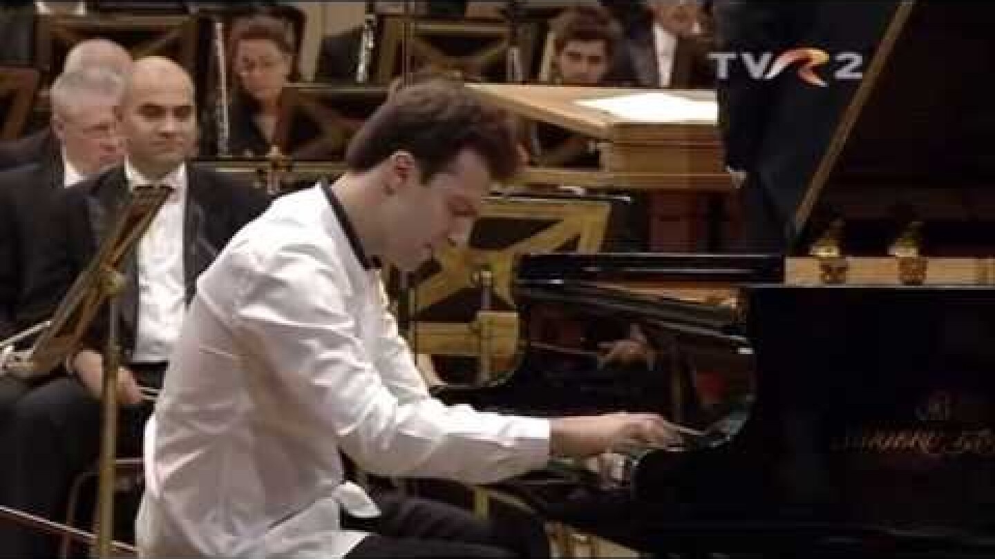 Vassilis Varvaresos, P. I. Tchaikovsky, Piano Concerto no. 1 in b-flat, op. 23: 1st movement