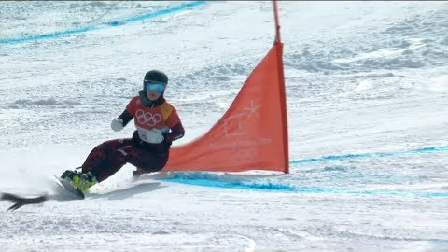 Snowboarder survives closely from a squirrel attack