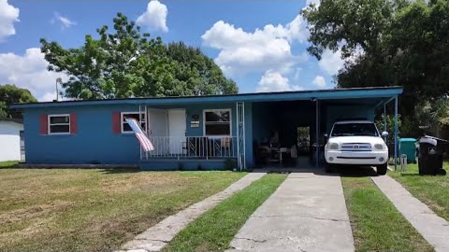 Newborn baby found alone at driveway of Orlando home, police say