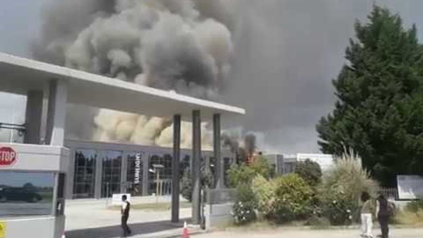 Μεγάλη φωτιά στo εργοστάσιο Sunlight