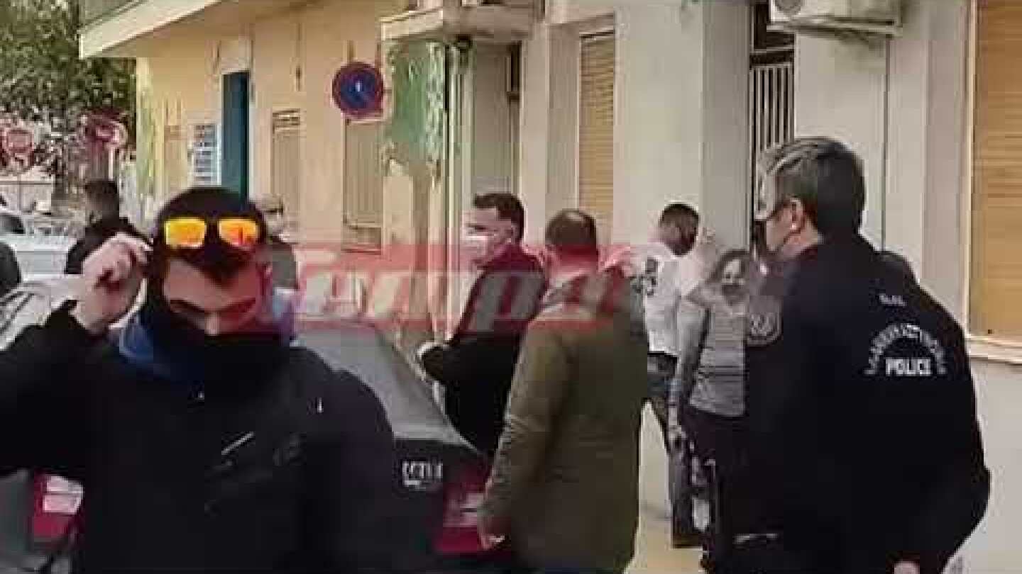 Πάτρα: "Σάρωσαν" το σπίτι της Ρούλας Πισπιρίγκου οι αστυνομικοί