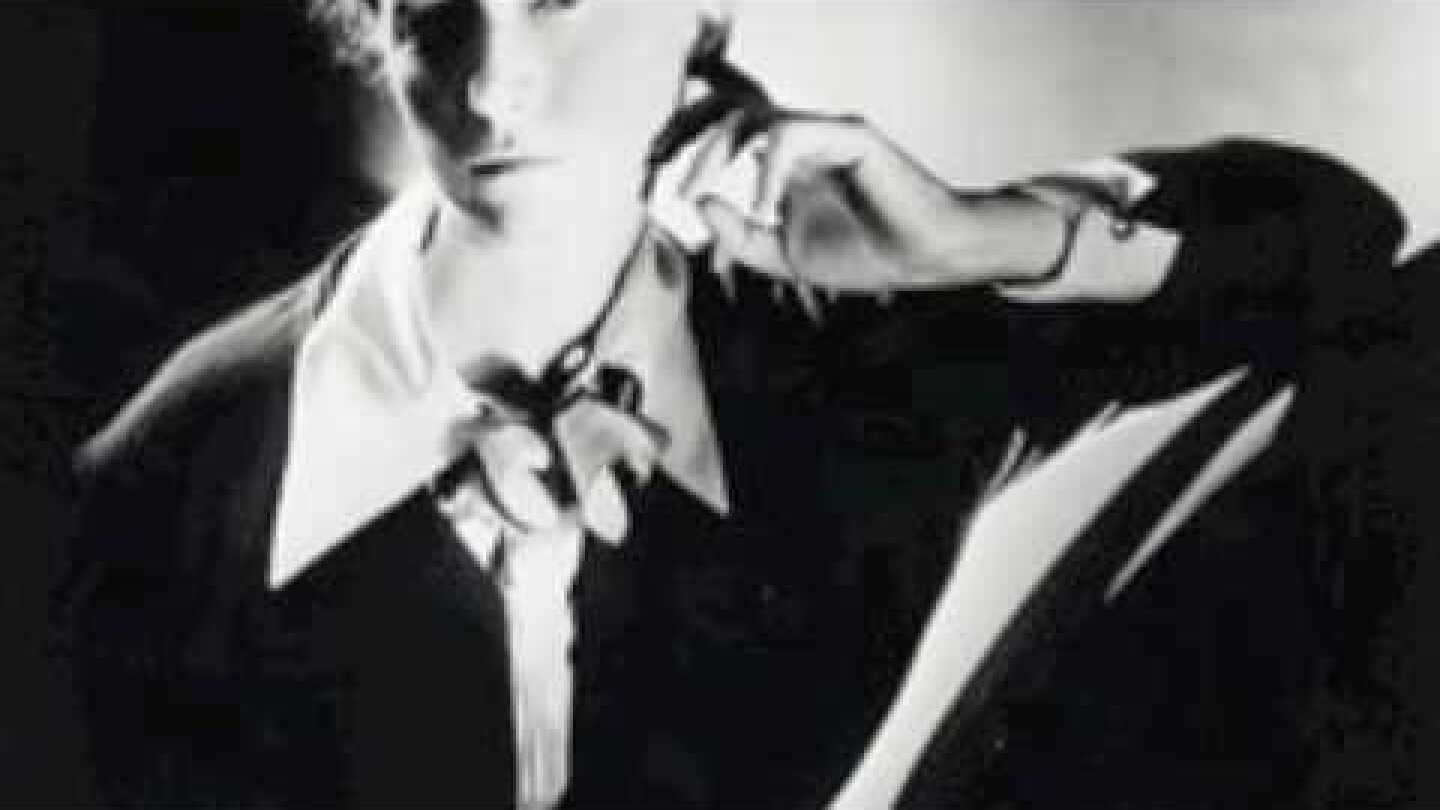 Marianne Moore reads Bird-Witted