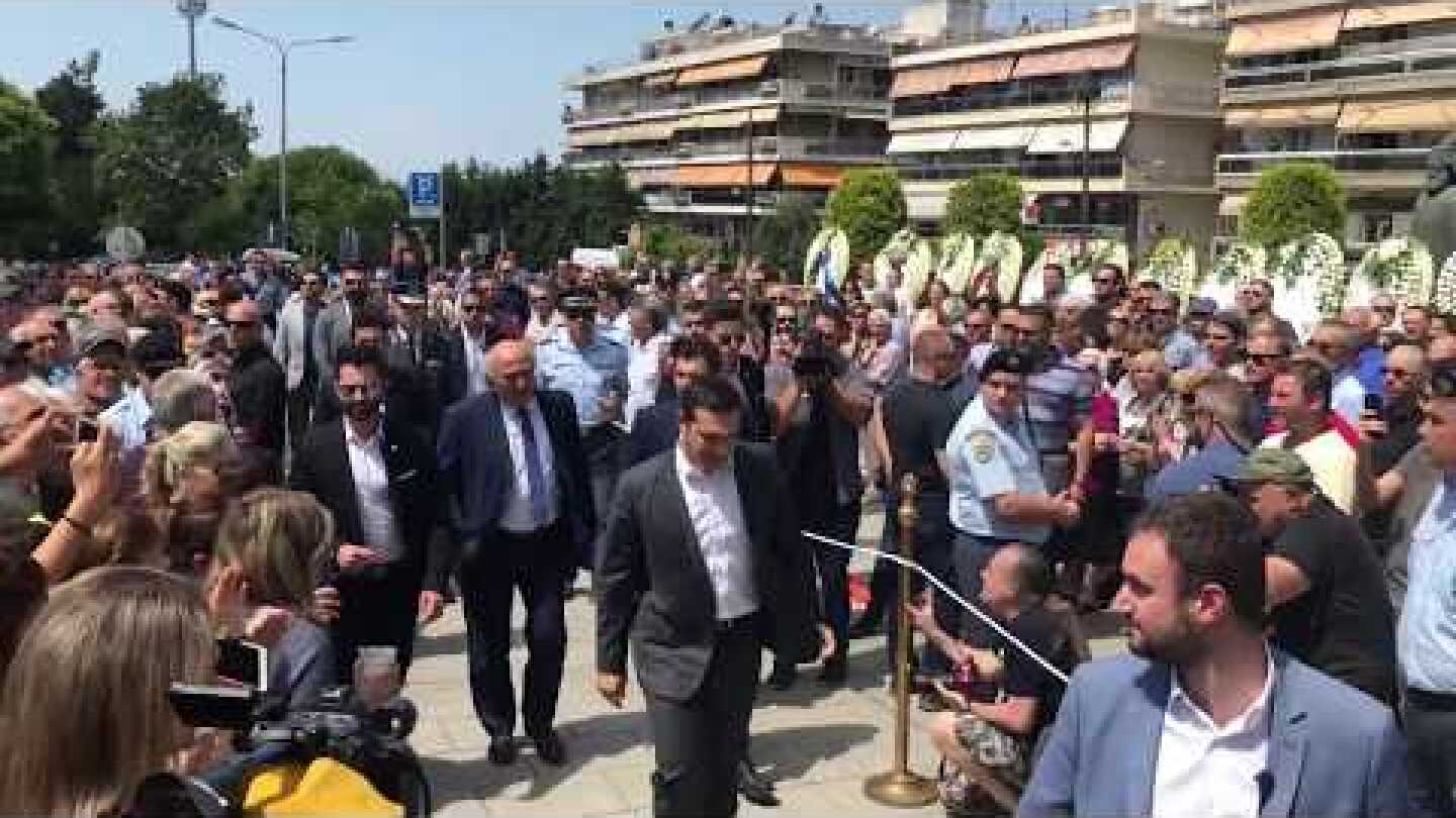 Άφιξη Αλέξη Τσίπρα στην κηδεία του Χάρρυ Κλυνν - Voria.gr