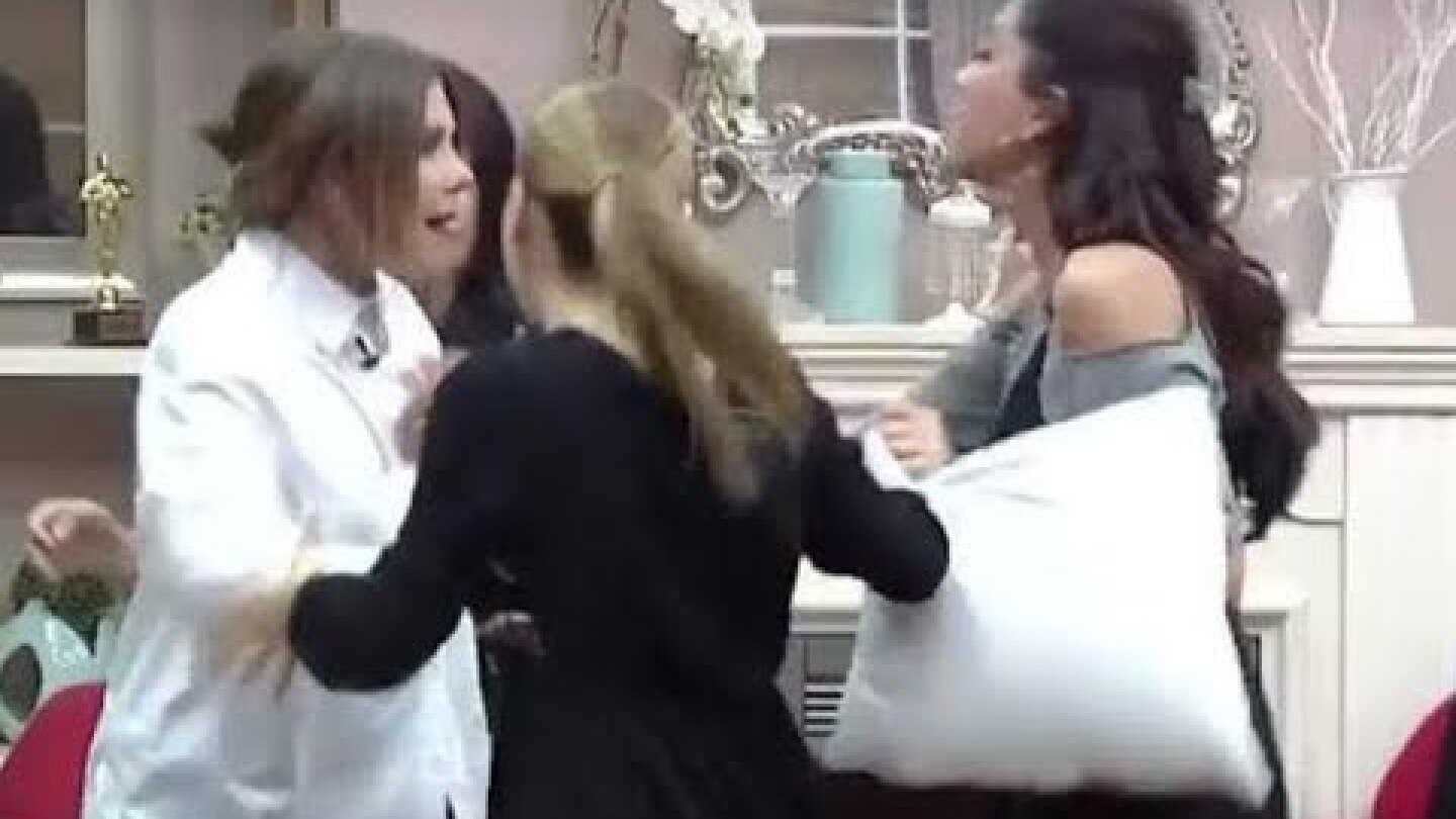 Ξύλο στο Power of Love Τουρκίας