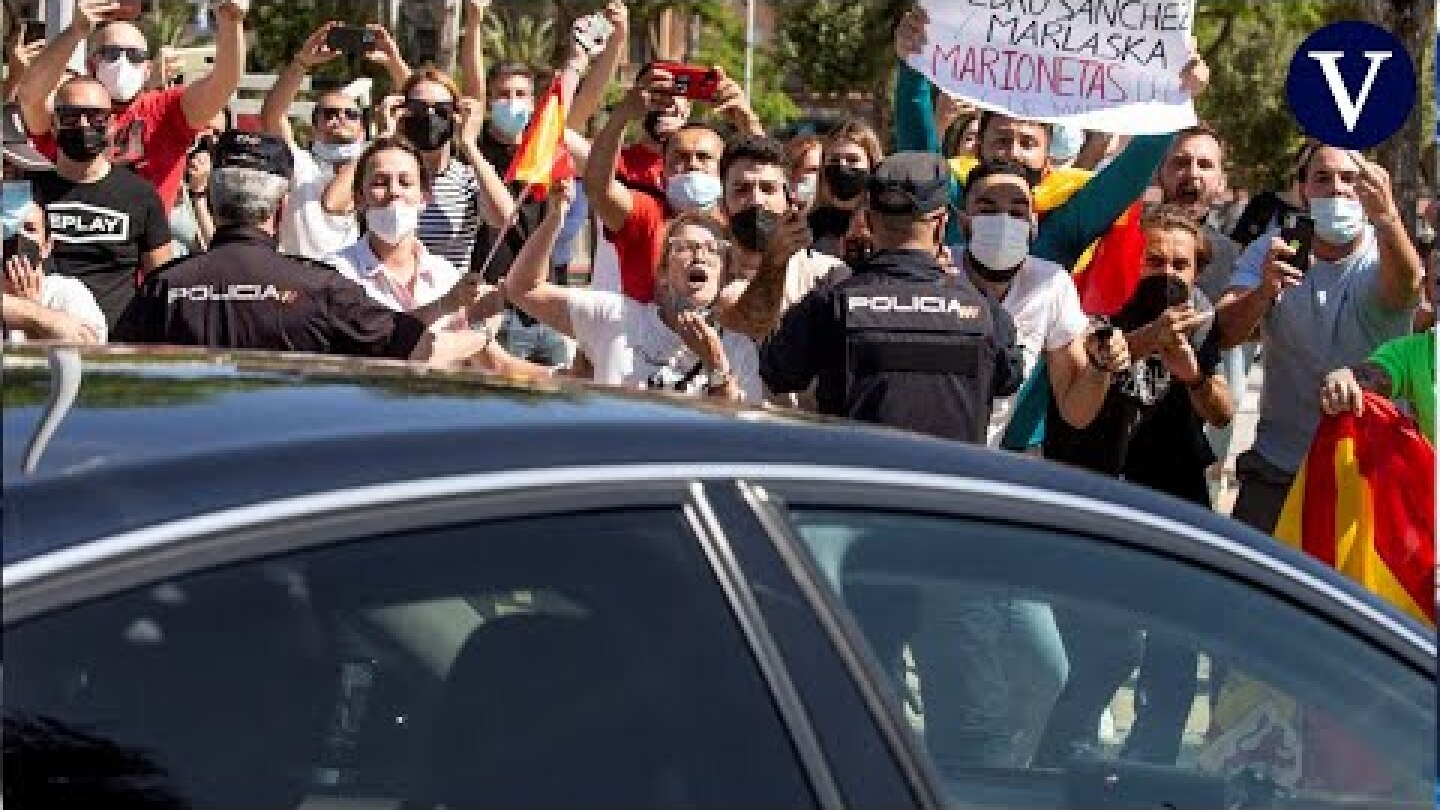 Sánchez, increpado a su llegada a Ceuta