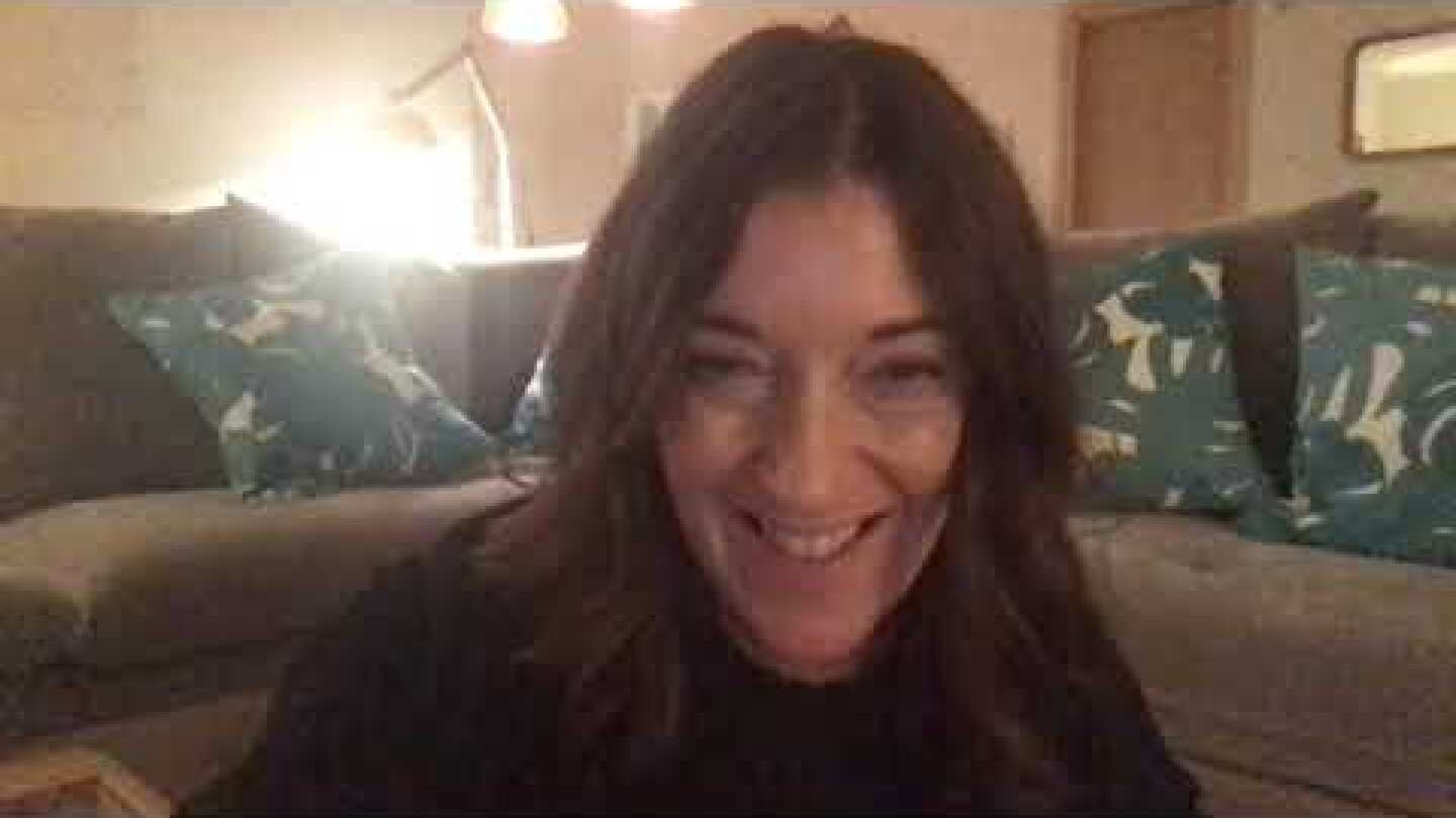 Η Victoria Hislop περιμένει το άνοιγμα των βιβλιοπωλείων!